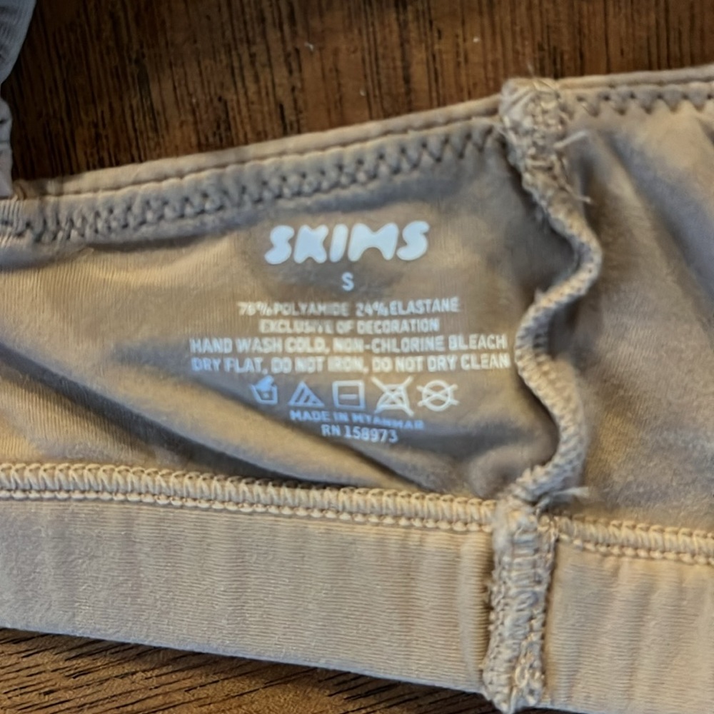 NWT Skims Fits Everybody Triangle Bralette Small - Picture 4 of 4